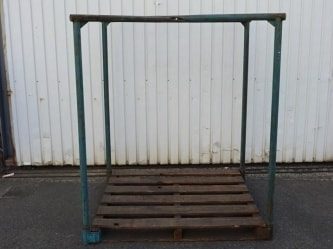 サポート付き木製パレット