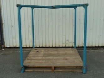 サポート付き木製パレット