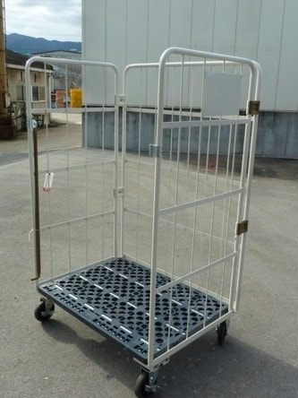 新品カゴ台車・新品ロールボックス・カーゴテナー